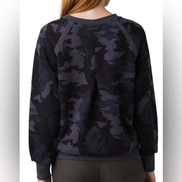 Prana Cozy Up Sweatshirt in Nautical Camo Small MSRP 89.00 - Picture 3 of 4